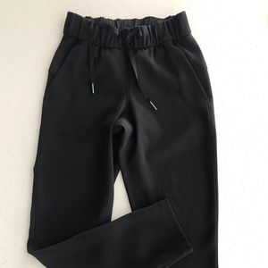 Lululemon on the fly 7/8 pants - size 0